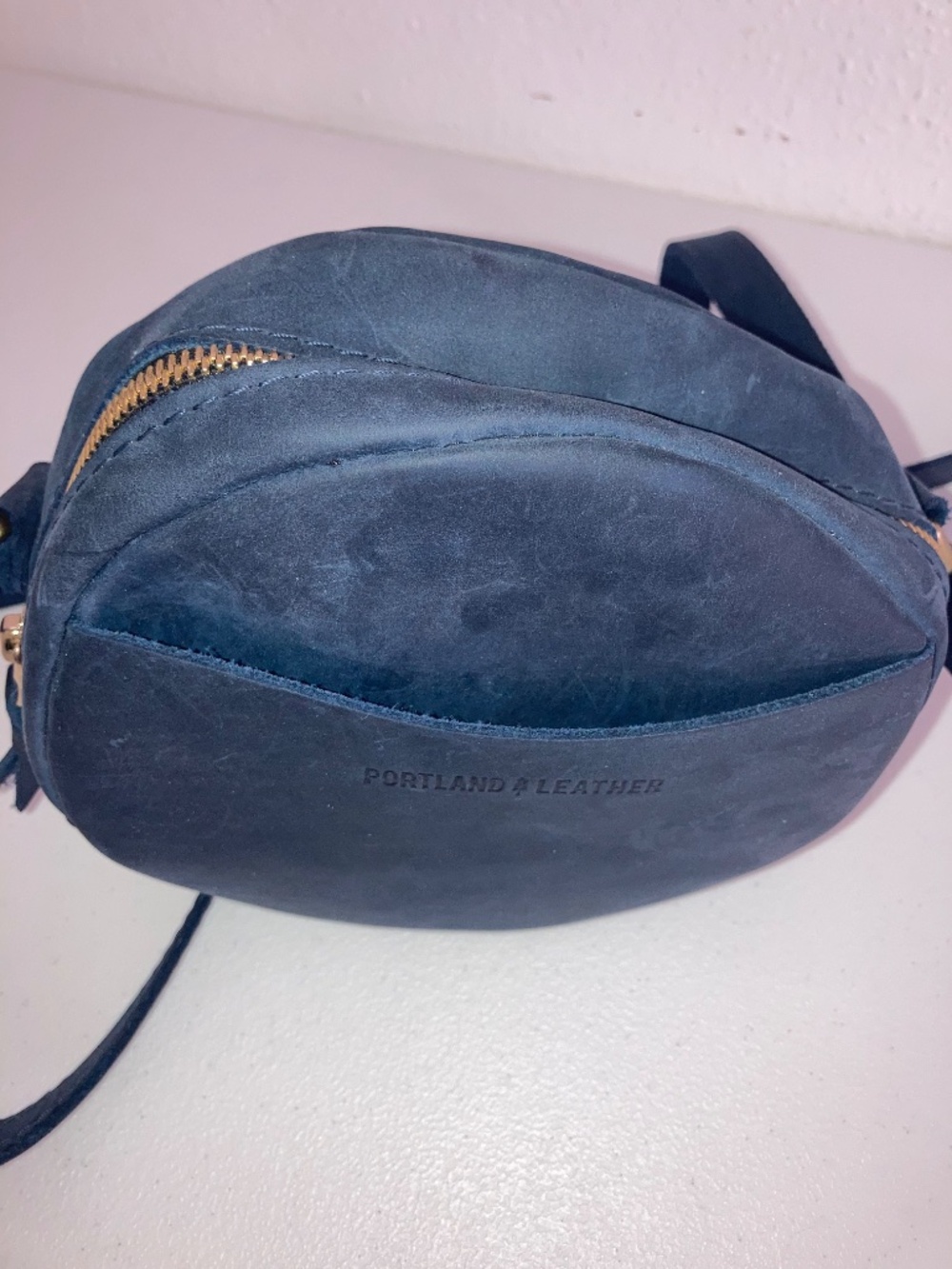 Portland Leather Round Crossbody Bag Dark Blue Firm Leather, fair condition - Picture 8 of 12